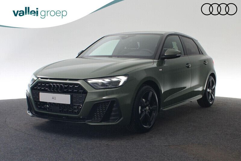 Groen Gebruikt 2025 Audi A1 Sportback S-Line Hatchback | € 43.900 - Afbeelding 1/4