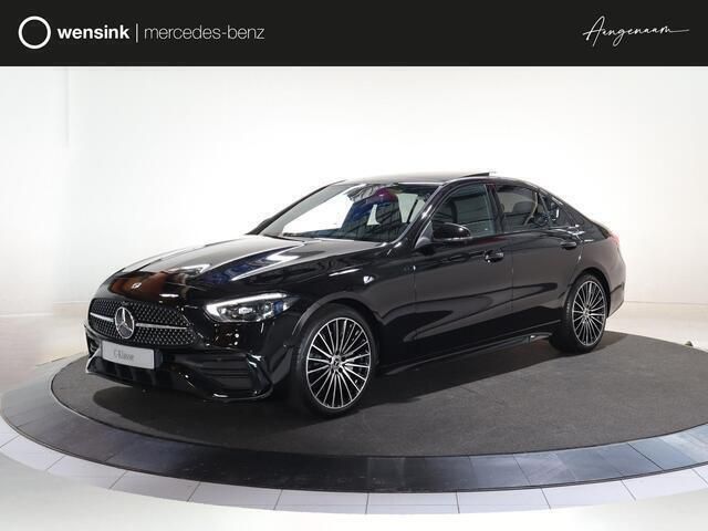 Zwart, metallic lak Nieuw 2025 Mercedes C180 Business Sedan | € 61.933 (Eerlijke prijs) - Afbeelding 1/4