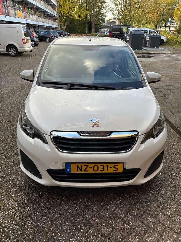 Wit Gebruikt 2017 Peugeot 108 Active Hatchback | € 5.500 (Goede deal) - Afbeelding 1/4