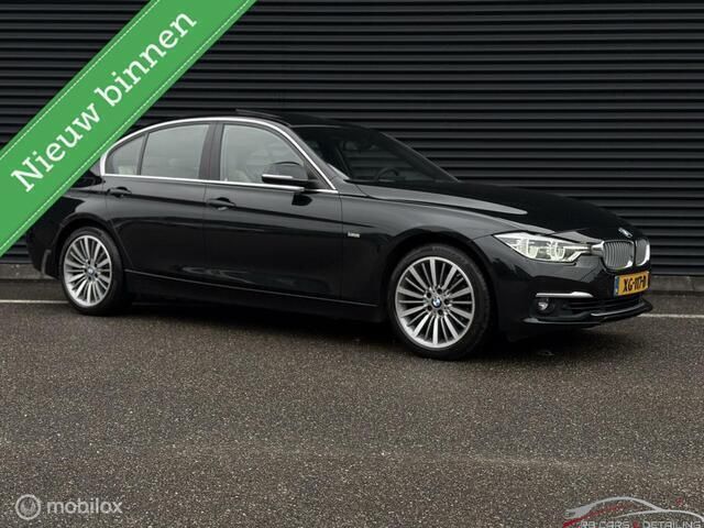 Zwart Gebruikt 2019 BMW 320 Luxury Line Sedan | € 23.450 (Goede deal) - Afbeelding 1/4