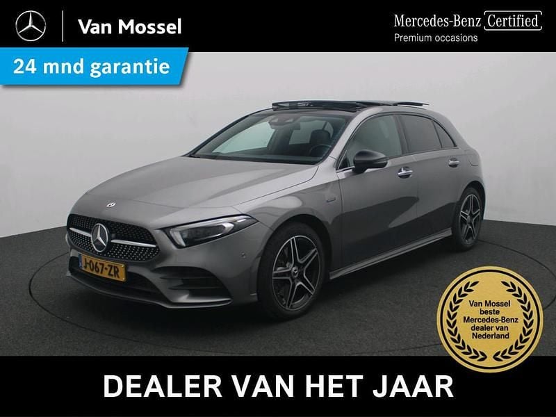 Grijs Occasion 2020 Mercedes A250 Business Hatchback | € 28.945 (Duur) - Afbeelding 1/4