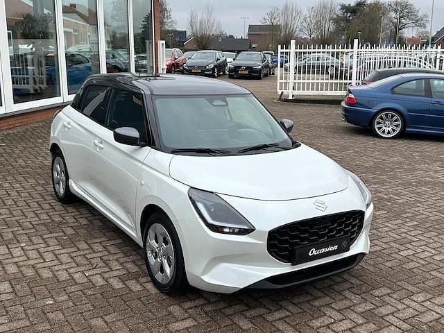Occasion Suzuki Swift 2025 Wit (metallic) Hatchback