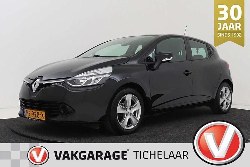Zwart Gebruikt 2015 Renault Clio IV Expression Hatchback | € 8.699 (Eerlijke prijs) - Afbeelding 1/3