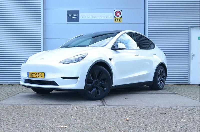 Wit Gebruikt 2024 Tesla Model Y RWD SUV | € 35.499 (Goede deal) - Afbeelding 1/4