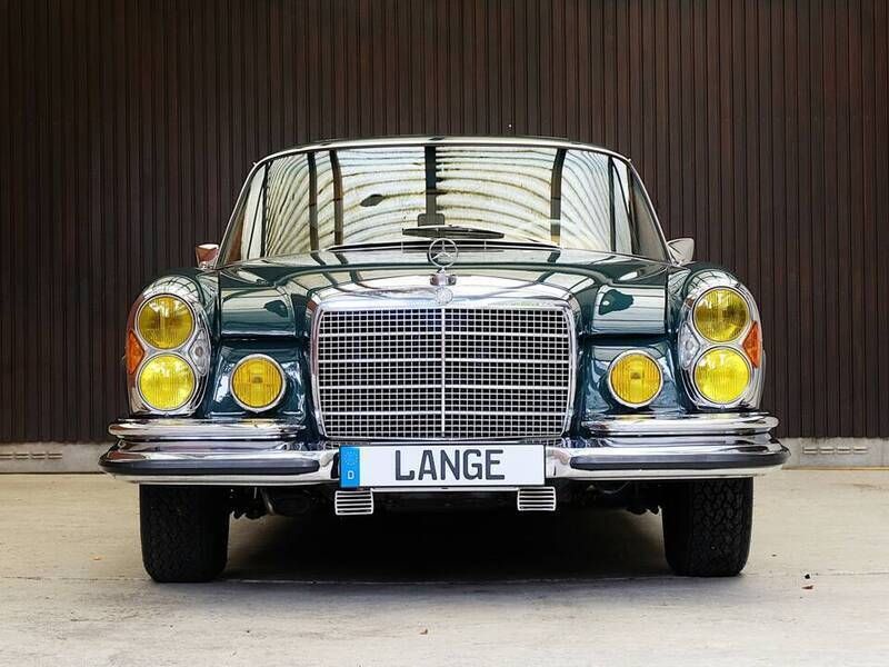 Groen268h dunkelgrün Gebruikt 1970 Mercedes 280 SE Coupé | € 179.980 - Afbeelding 1/4