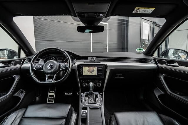 Occasion VW Passat R-line 179 PK (131 kW) 2017 Zwart Stationwagen