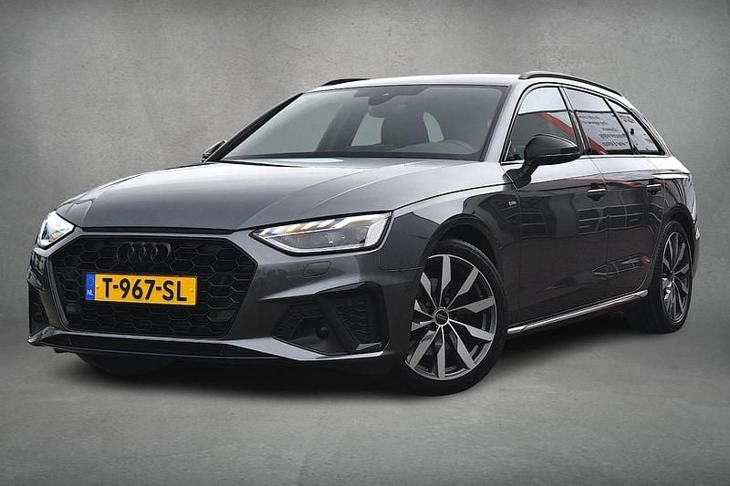 Occasion Audi A4 Competition 2023 Grijs Stationwagen