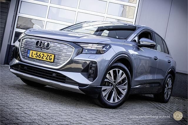 Blauw Gebruikt 2021 Audi Q4 e-tron Advanced Plus SUV | € 24.680 (Goede deal) - Afbeelding 1/4