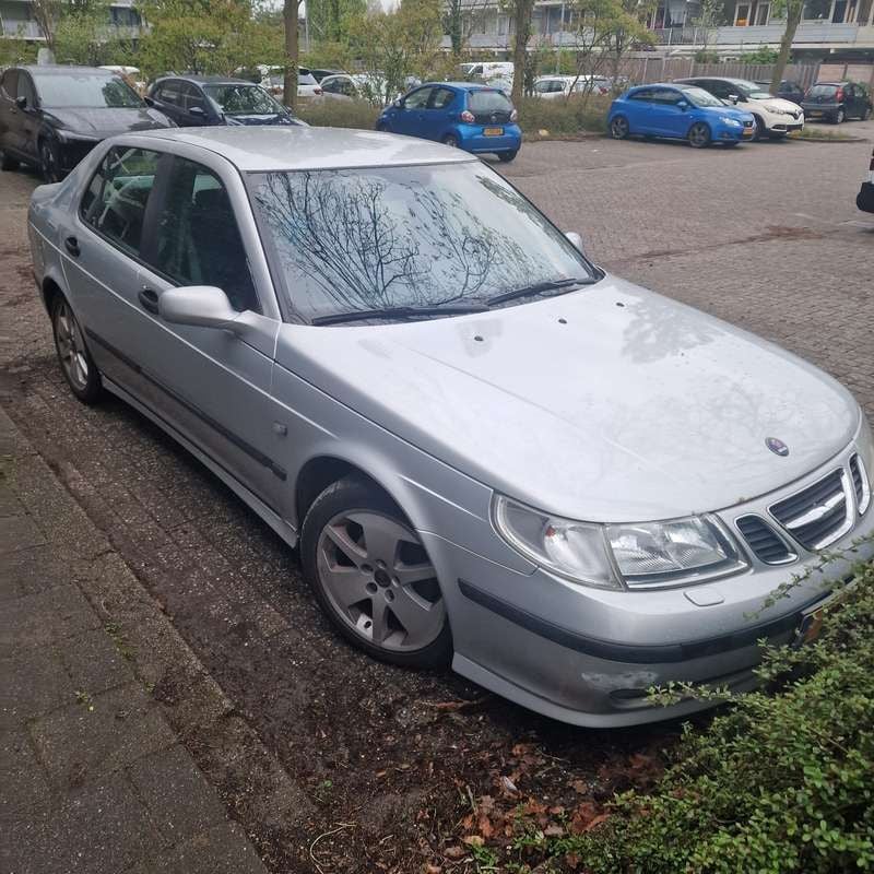 Grijs Gebruikt 2002 Saab 9-5 Vector Sedan | € 1.000 - Afbeelding 1/4