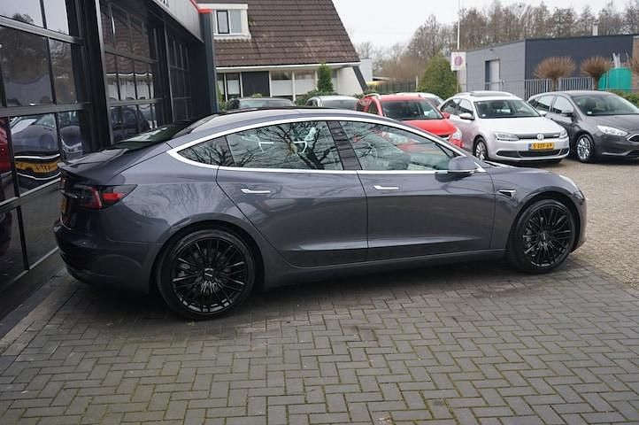 Occasion Tesla Model 3 Long Range RWD 235 kW (320 PK) 2019 Grijs Sedan