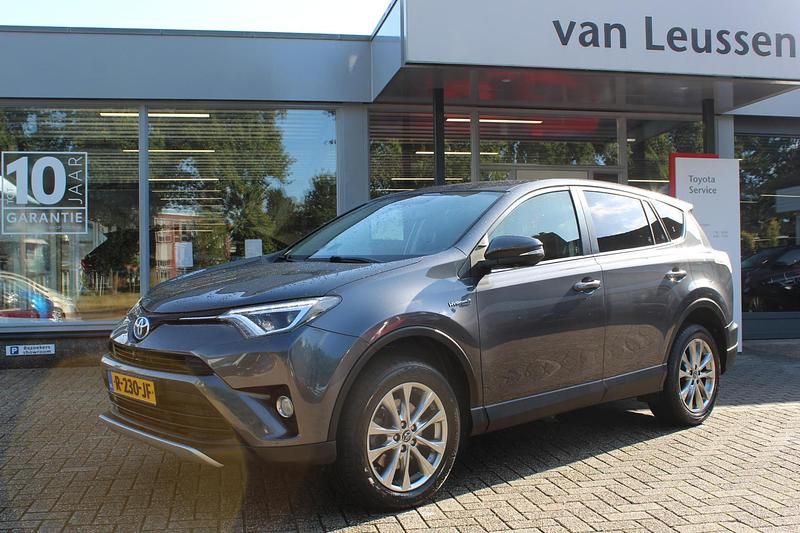 Grijs Gebruikt 2018 Toyota RAV4 Hybrid Style SUV | € 24.700 (Super prijs) - Afbeelding 1/4