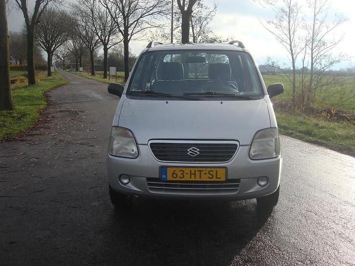 Gebruikt 2001 Suzuki Wagon R+ Stationwagen | € 1.499 (Eerlijke prijs) - Afbeelding 1/4
