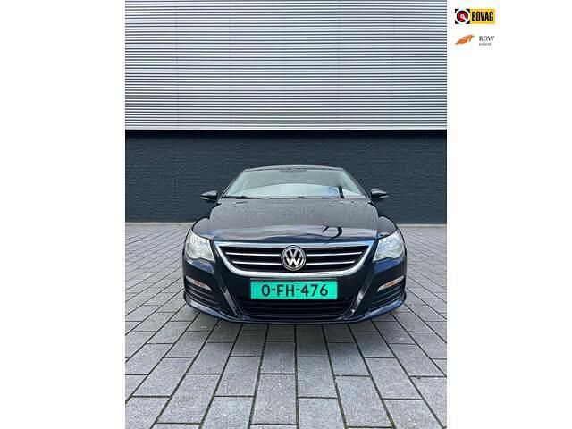 Zwart Gebruikt 2010 VW Passat Sedan | € 6.999 (Eerlijke prijs) - Afbeelding 1/4