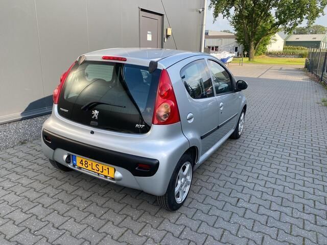 Occasion Peugeot 107 Urban Move 68 PK (50 kW) 2010 Grijs Hatchback