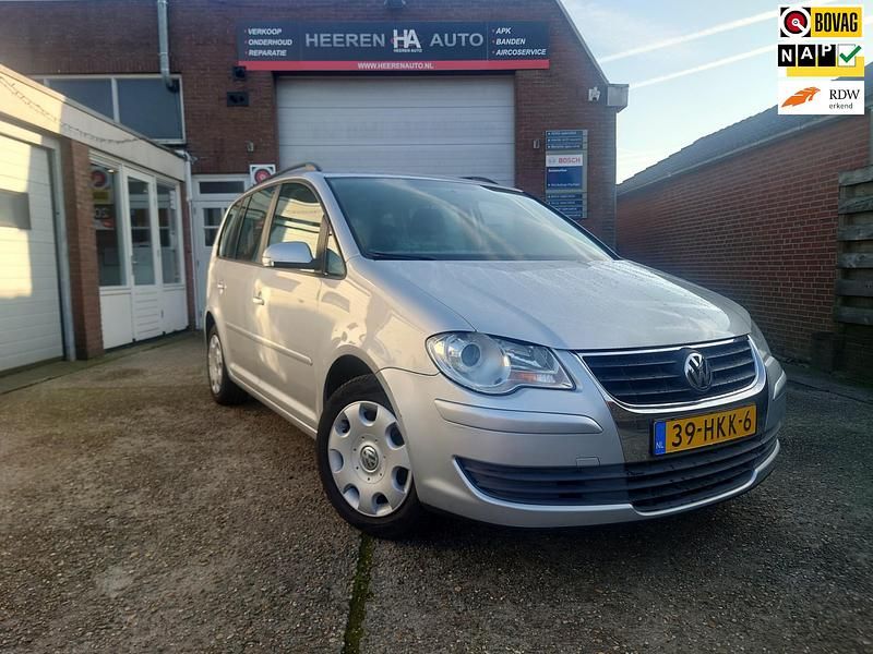 Grijs Gebruikt 2009 VW Touran Comfortline MPV | € 6.700 (Iets duurder) - Afbeelding 1/4
