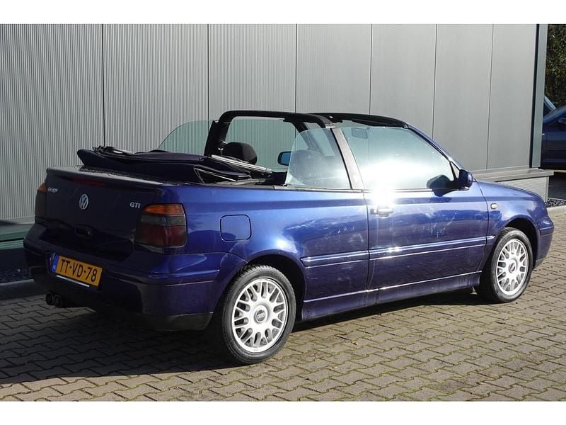 Occasion VW Golf Cabriolet Highline 116 PK (85 kW) 1998 Blauw Cabriolet