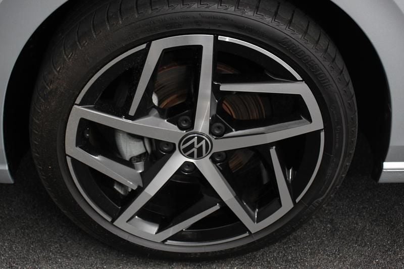 Occasion VW Golf VIII Style 2023 Zilver Hatchback