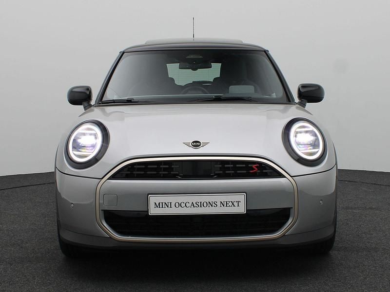 Occasion Mini Cooper S Favoured 204 PK (150 kW) 2025 Grijs Hatchback