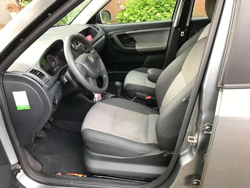 Occasion Skoda Fabia Comfort 60 PK (44 kW) 2012 Grijs Hatchback