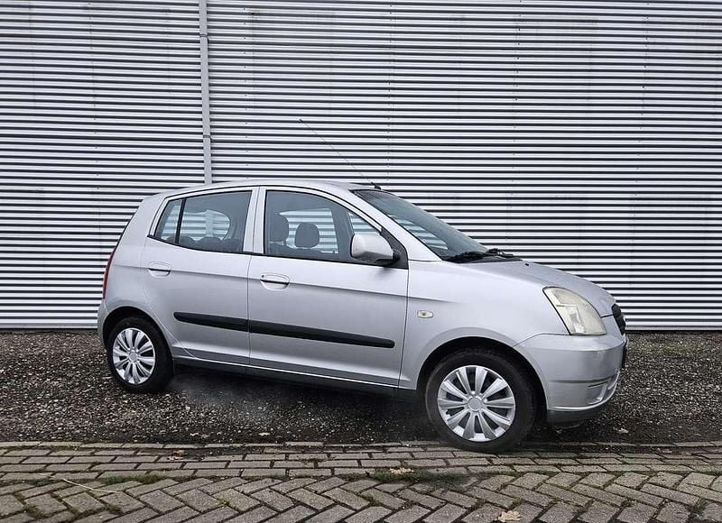 Occasion Kia Picanto 61 PK (44 kW) 2004 Grijs Hatchback
