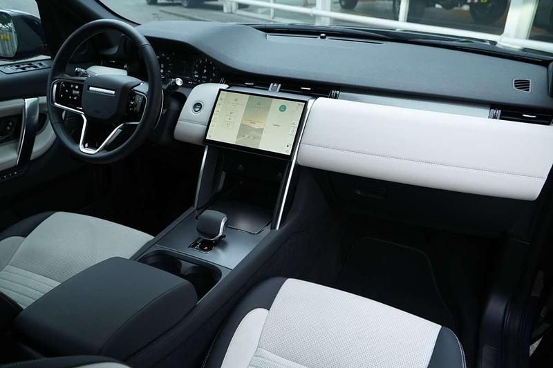 Occasion Land Rover Discovery Sport SE Dynamic 310 PK (228 kW) 2024 Blauw (metallic) SUV