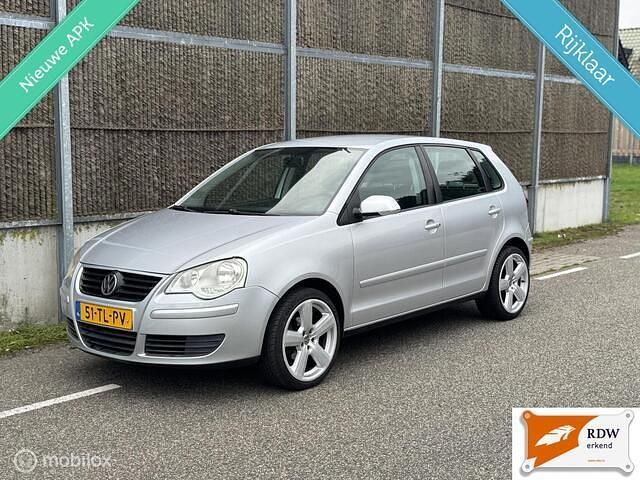 Grijs Occasion 2007 VW Polo Hatchback | € 3.250 (Eerlijke prijs) - Afbeelding 1/4