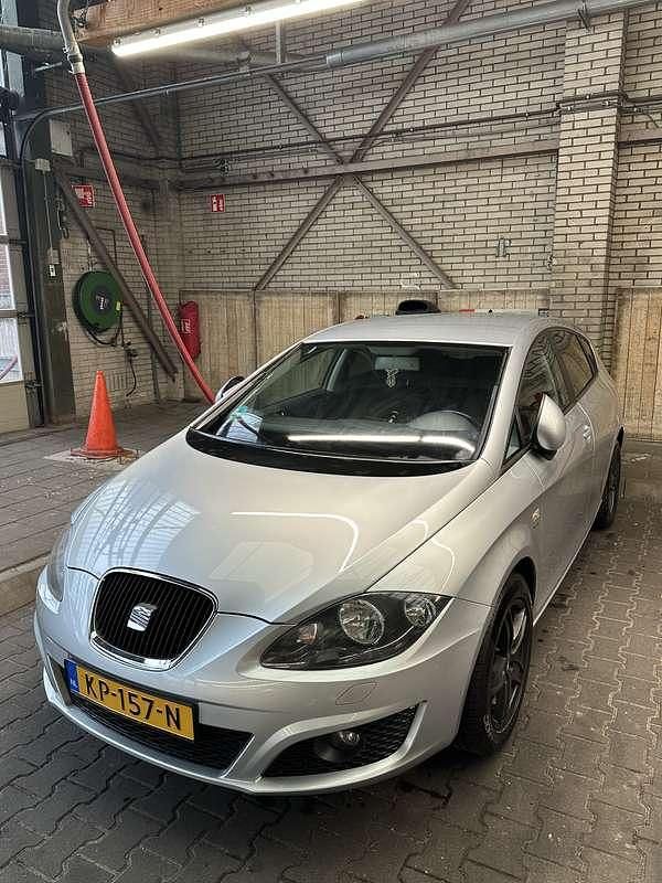 Occasion Seat Leon Reference 125 PK (91 kW) 2010 Grijs MPV