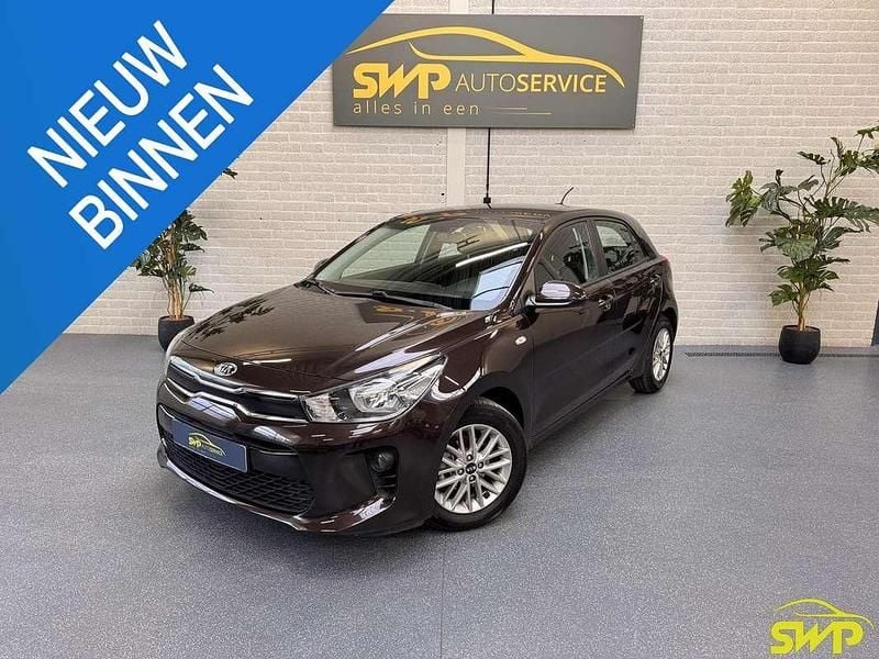 Bruin Gebruikt 2017 Kia Rio Hatchback | € 11.950 (Eerlijke prijs) - Afbeelding 1/4
