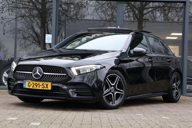 Zwart Gebruikt 2020 Mercedes A180 AMG Hatchback | € 24.495 (Eerlijke prijs) - Afbeelding 1/4