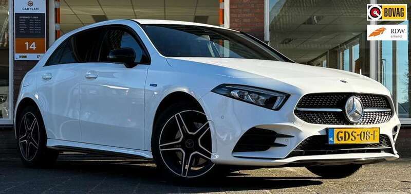 Wit Gebruikt 2021 Mercedes A250 Business Hatchback | € 23.499 (Super prijs) - Afbeelding 1/4