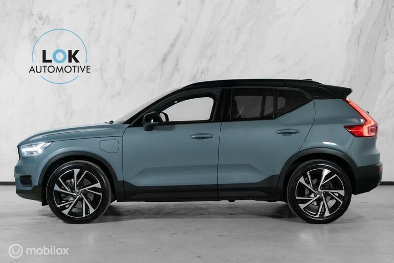 Grijs Gebruikt 2020 Volvo XC40 R-Design SUV | € 33.950 (Iets duurder) - Afbeelding 1/4