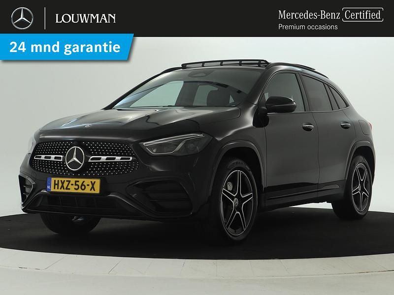 Zwart Gebruikt 2024 Mercedes GLA250 AMG SUV | € 52.945 (Duur) - Afbeelding 1/3