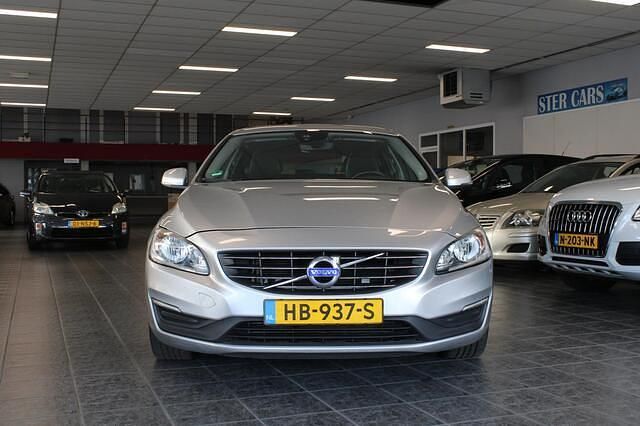 Occasion Volvo V60 Momentum 152 PK (111 kW) 2015 Grijs Stationwagen