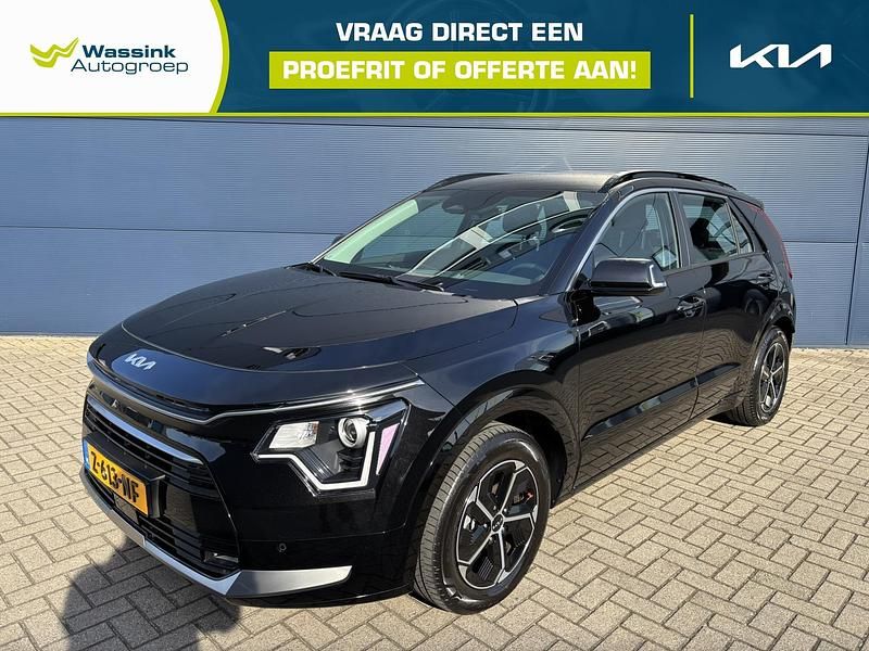 Zwart, metallic lak Gebruikt 2024 Kia Niro SUV | € 31.900 (Super prijs) - Afbeelding 1/4