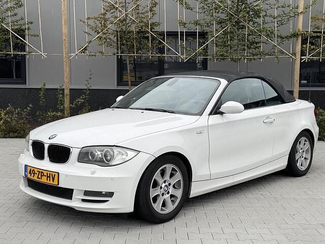 Wit Gebruikt 2008 BMW 120 Cabriolet Executive Cabriolet | € 9.950 (Eerlijke prijs) - Afbeelding 1/4