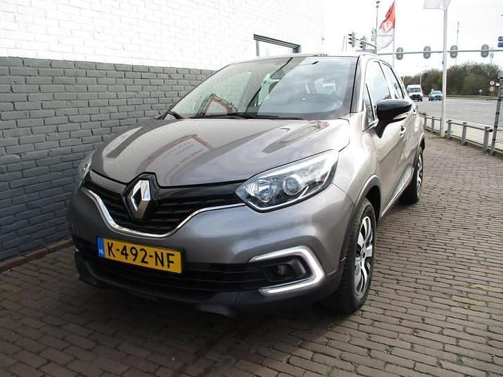 Occasion Renault Captur LIMITED 90 PK (66 kW) 2018 Grijs (metallic) SUV