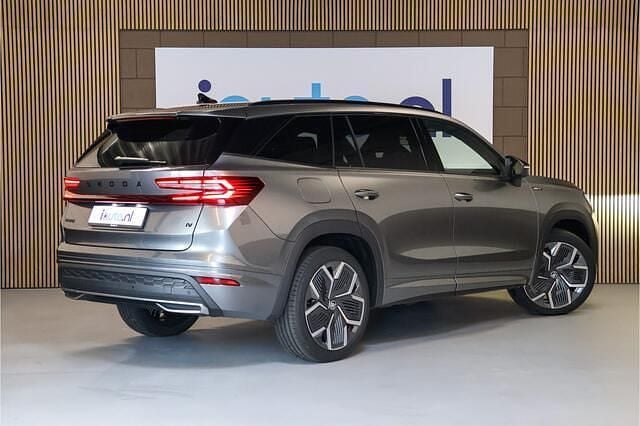 Nieuw Skoda Kodiaq SportLine 204 PK (150 kW) 2025 Grijs SUV