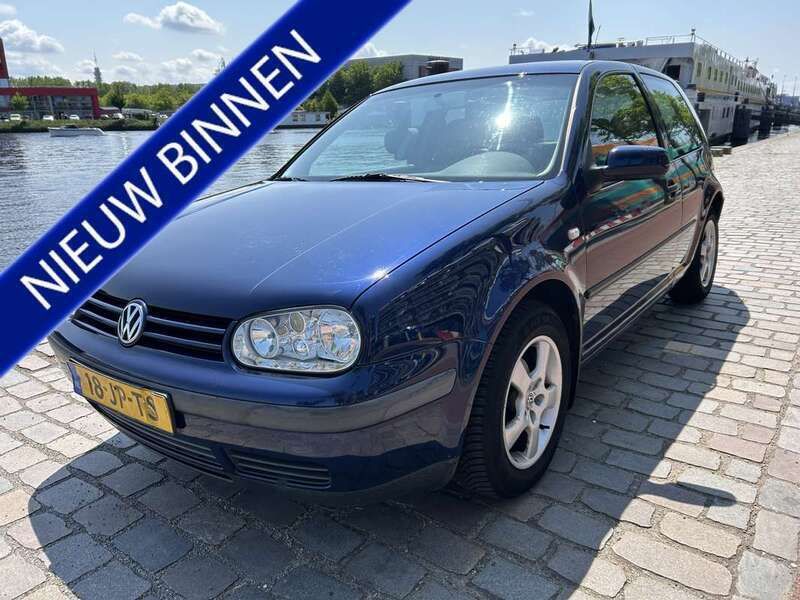Blauw Gebruikt 2002 VW Golf IV Hatchback | € 1.450 (Super prijs) - Afbeelding 1/4