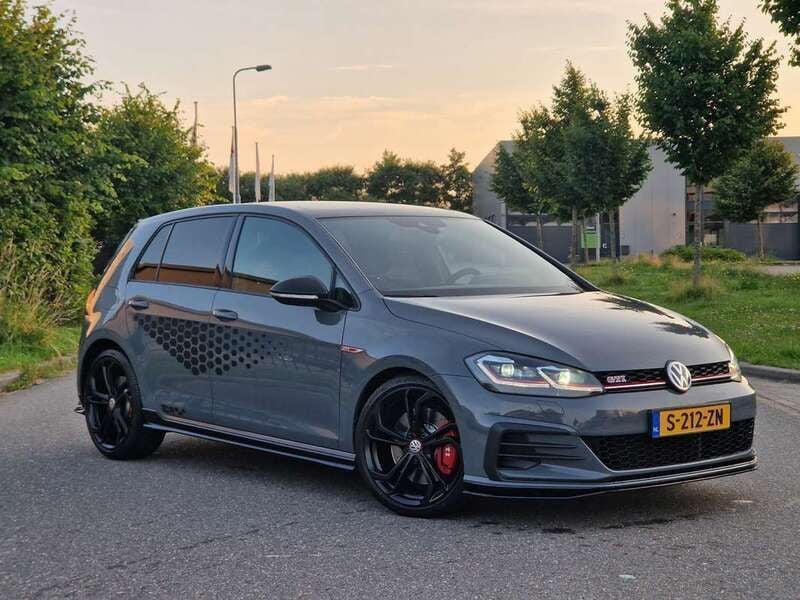 Grijs Gebruikt 2019 VW Golf VII GTI Hatchback | € 29.750 (Goede deal) - Afbeelding 1/2