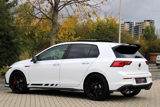 Occasion VW Golf VIII GTI Clubsport 301 PK (221 kW) 2023 Wit Hatchback