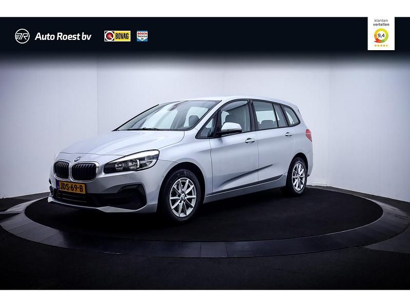 Grijs Gebruikt 2020 BMW 216 Executive Stationwagen | € 19.750 (Eerlijke prijs) - Afbeelding 1/4