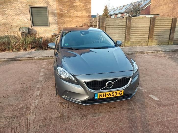 Occasion Volvo V40 Momentum 120 PK (88 kW) 2016 Grijs Hatchback