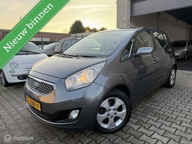 Grijs Gebruikt 2010 Kia Venga Hatchback | € 3.850 (Eerlijke prijs) - Afbeelding 1/4