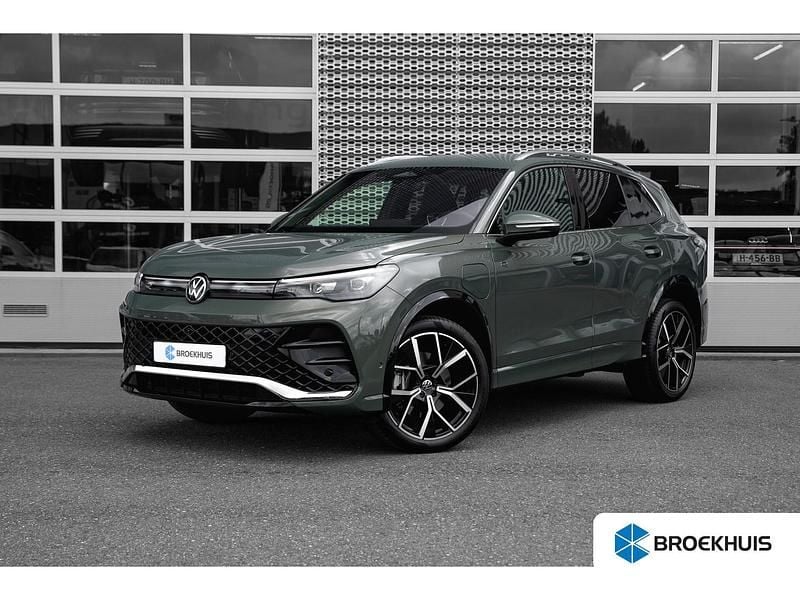Groen Gebruikt 2024 VW Tiguan Business SUV | € 54.445 (Goede deal) - Afbeelding 1/4