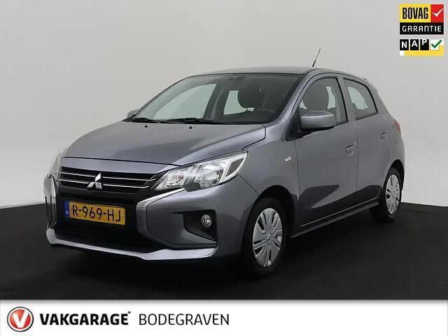 Grijs Occasion 2022 Mitsubishi Space Star Hatchback | € 9.950 (Eerlijke prijs) - Afbeelding 1/4
