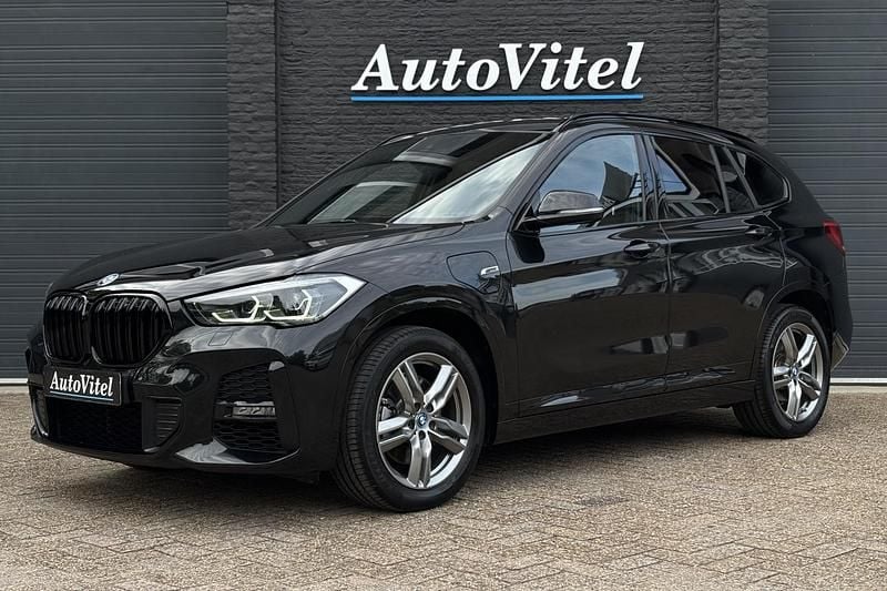 Zwart Gebruikt 2022 BMW X1 M Sport SUV | € 34.445 (Goede deal) - Afbeelding 1/4