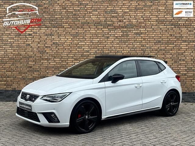 Wit Gebruikt 2020 Seat Ibiza Black Edition Hatchback | € 18.450 (Eerlijke prijs) - Afbeelding 1/4