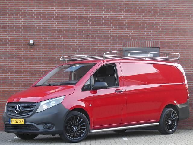 Rood Occasion 2015 Mercedes Vito Van | € 6.450 (Eerlijke prijs) - Afbeelding 1/4