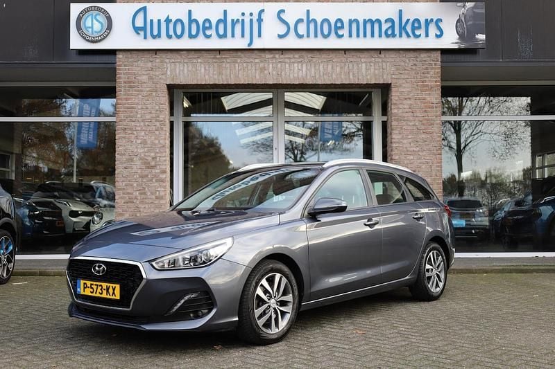 Grijs Occasion 2019 Hyundai i30 Premium Stationwagen | € 15.990 (Eerlijke prijs) - Afbeelding 1/4