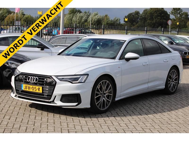Wit Gebruikt 2021 Audi A6 S-Line Sedan | € 37.900 (Eerlijke prijs) - Afbeelding 1/4